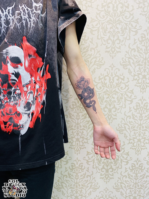 大須　タトゥー